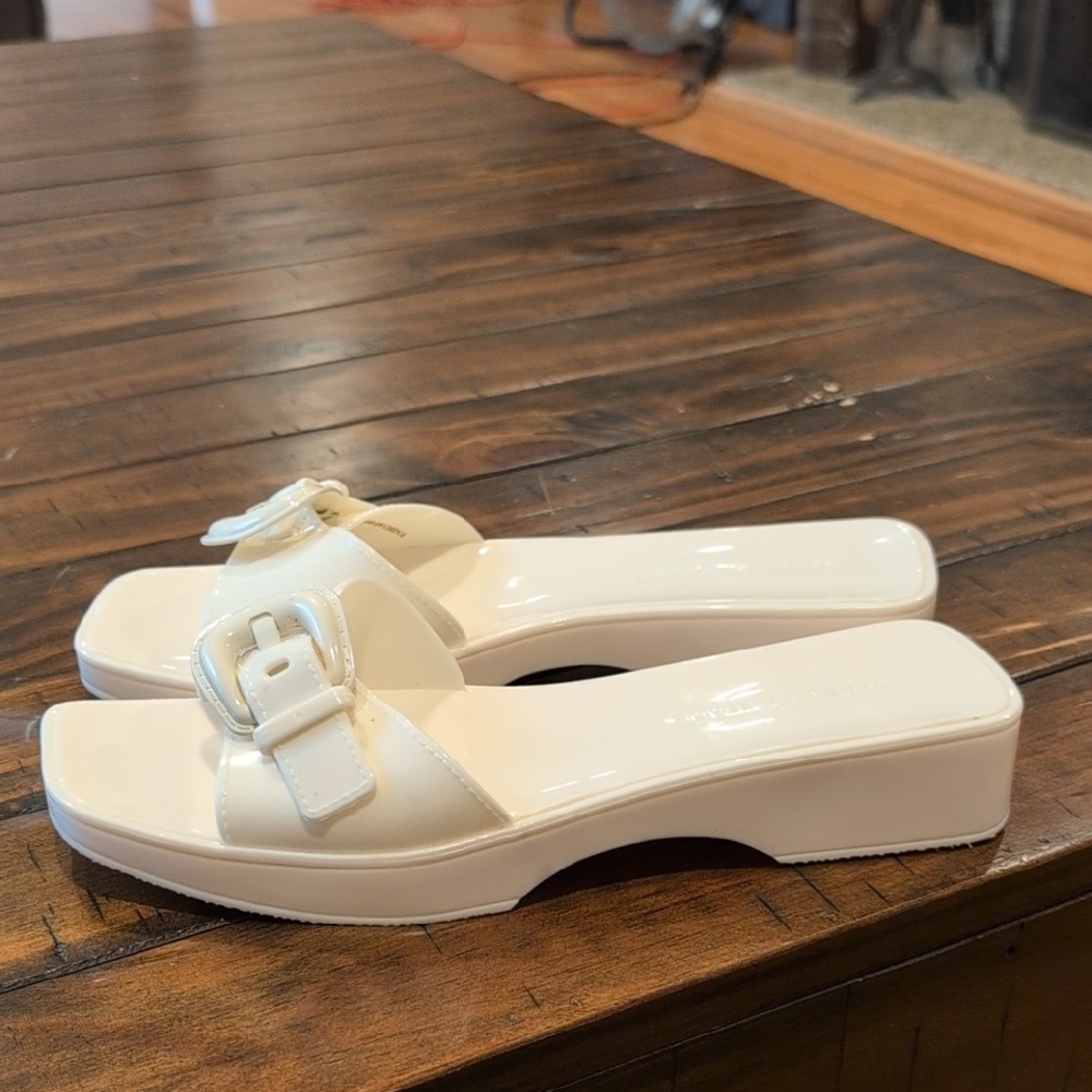 Veronica Beard Davina Jelly Sandals Resort Square Toe